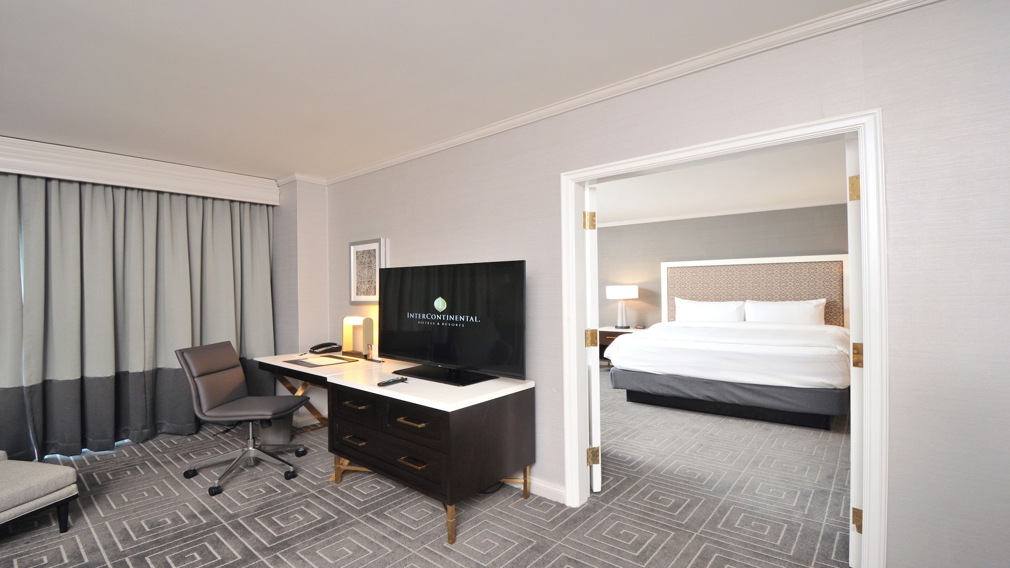 intercontinental kansas city at the plaza by ihg