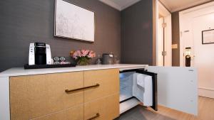 intercontinental kansas city at the plaza by ihg