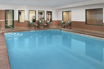 hampton inn kansas city the legends