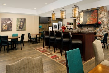 hampton inn kansas city the legends