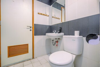 nice comfort 2br at cinere bellevue suites apartment