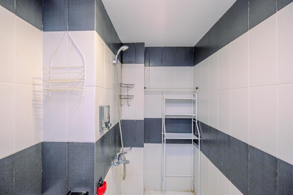 nice comfort 2br at cinere bellevue suites apartment