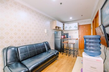 nice comfort 2br at cinere bellevue suites apartment