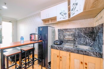 nice comfort 2br at cinere bellevue suites apartment