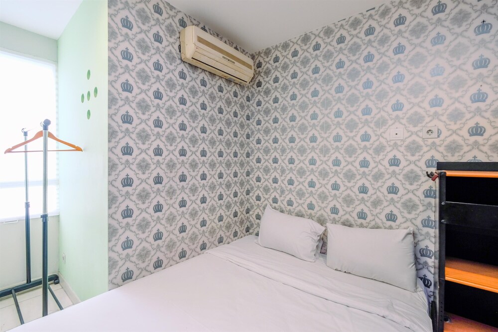 nice comfort 2br at cinere bellevue suites apartment