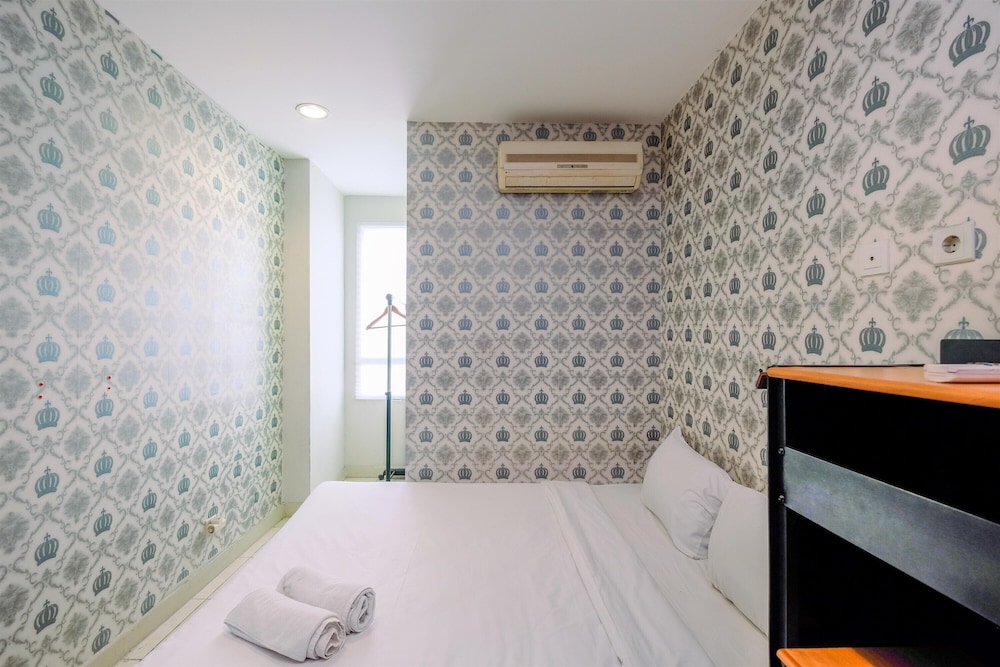 nice comfort 2br at cinere bellevue suites apartment