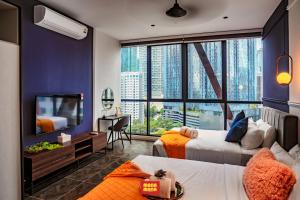 mana mana suites at scarletz klcc