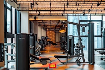 mana mana suites at scarletz klcc