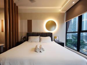 scarletz suites klcc by mykey global