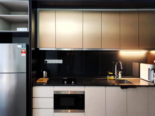 scarletz suites klcc by mykey global