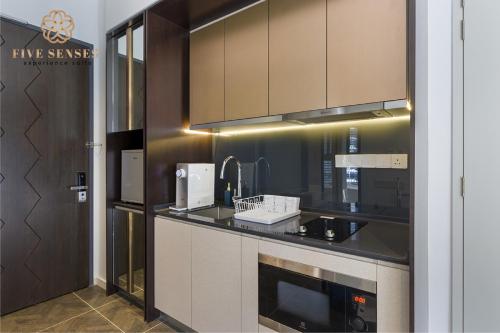 scarletz suites klcc by mykey global