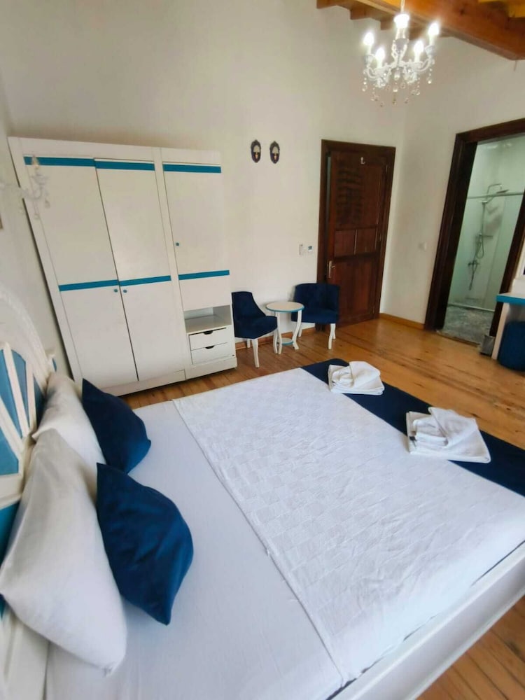 buyukada mavi palas hotel