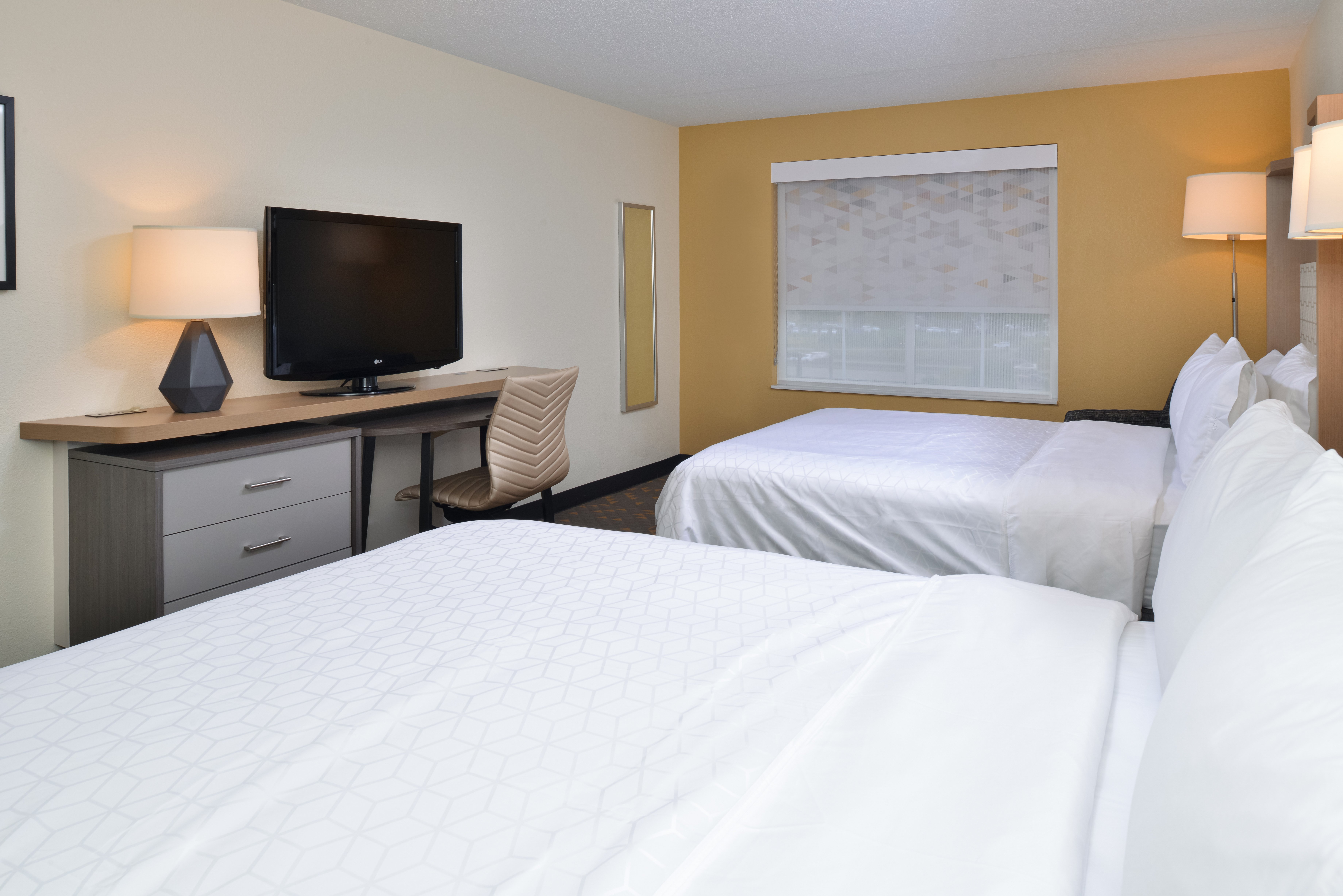 holiday inn and suites overland park conv ctr