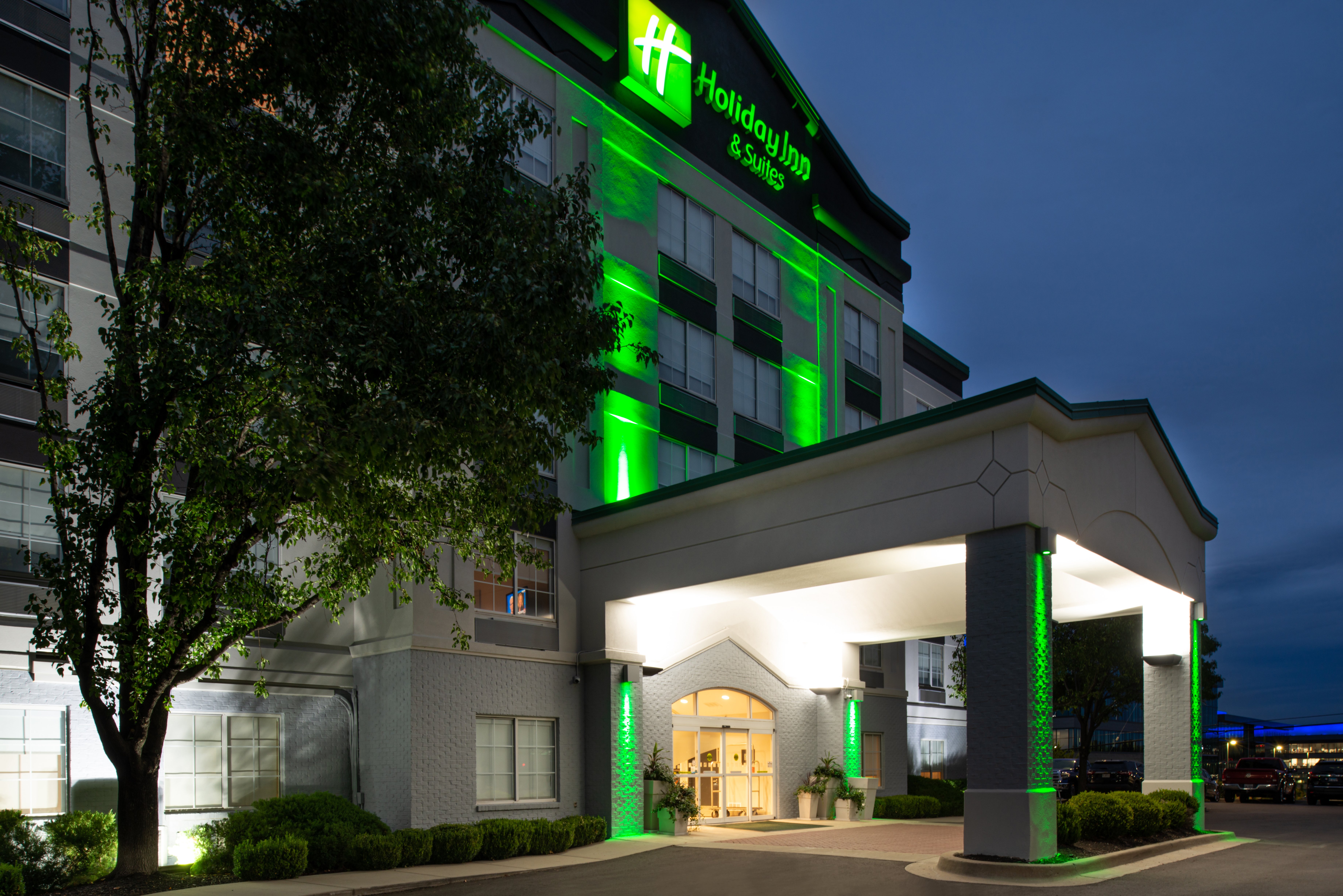 holiday inn and suites overland park conv ctr