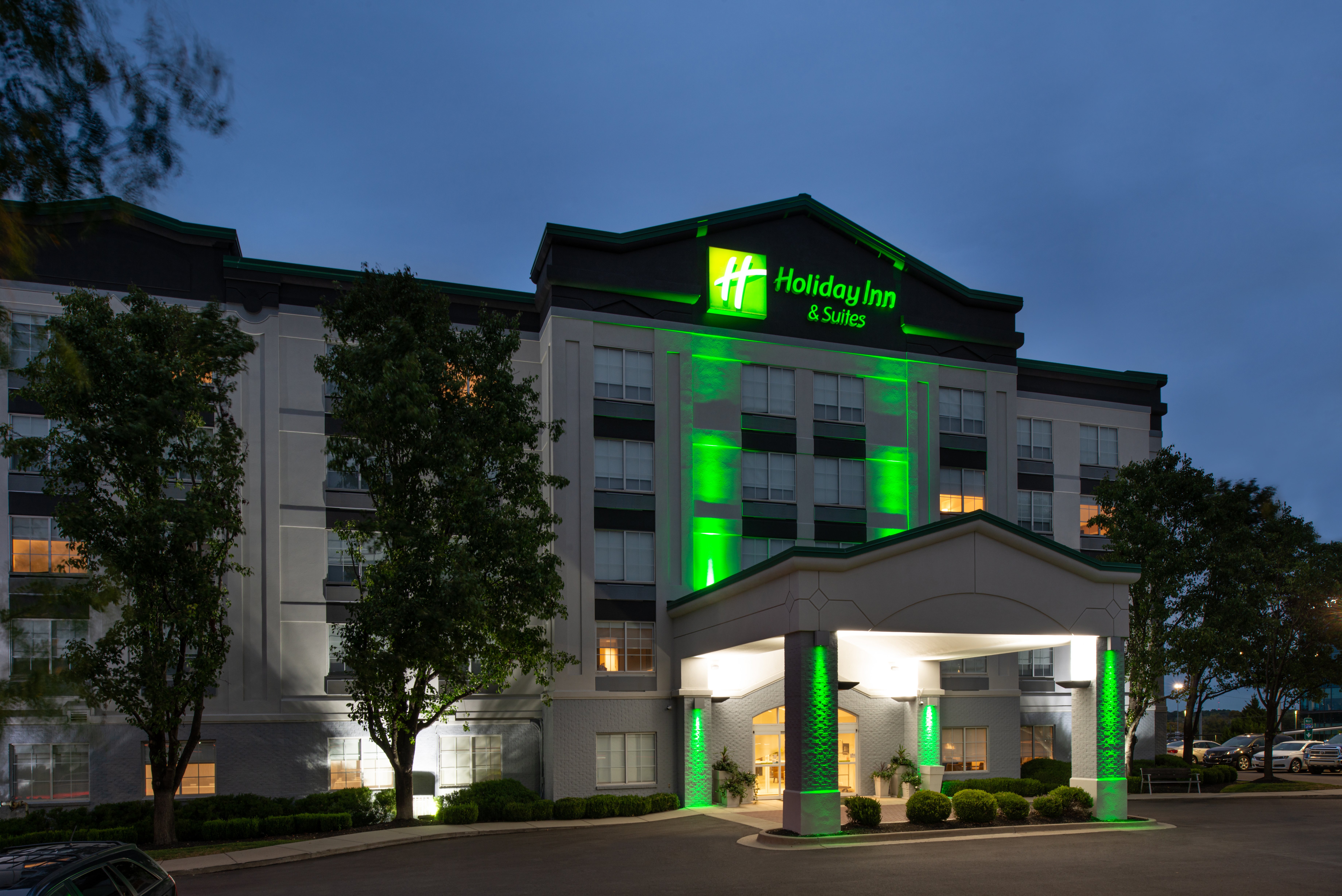holiday inn and suites overland park conv ctr