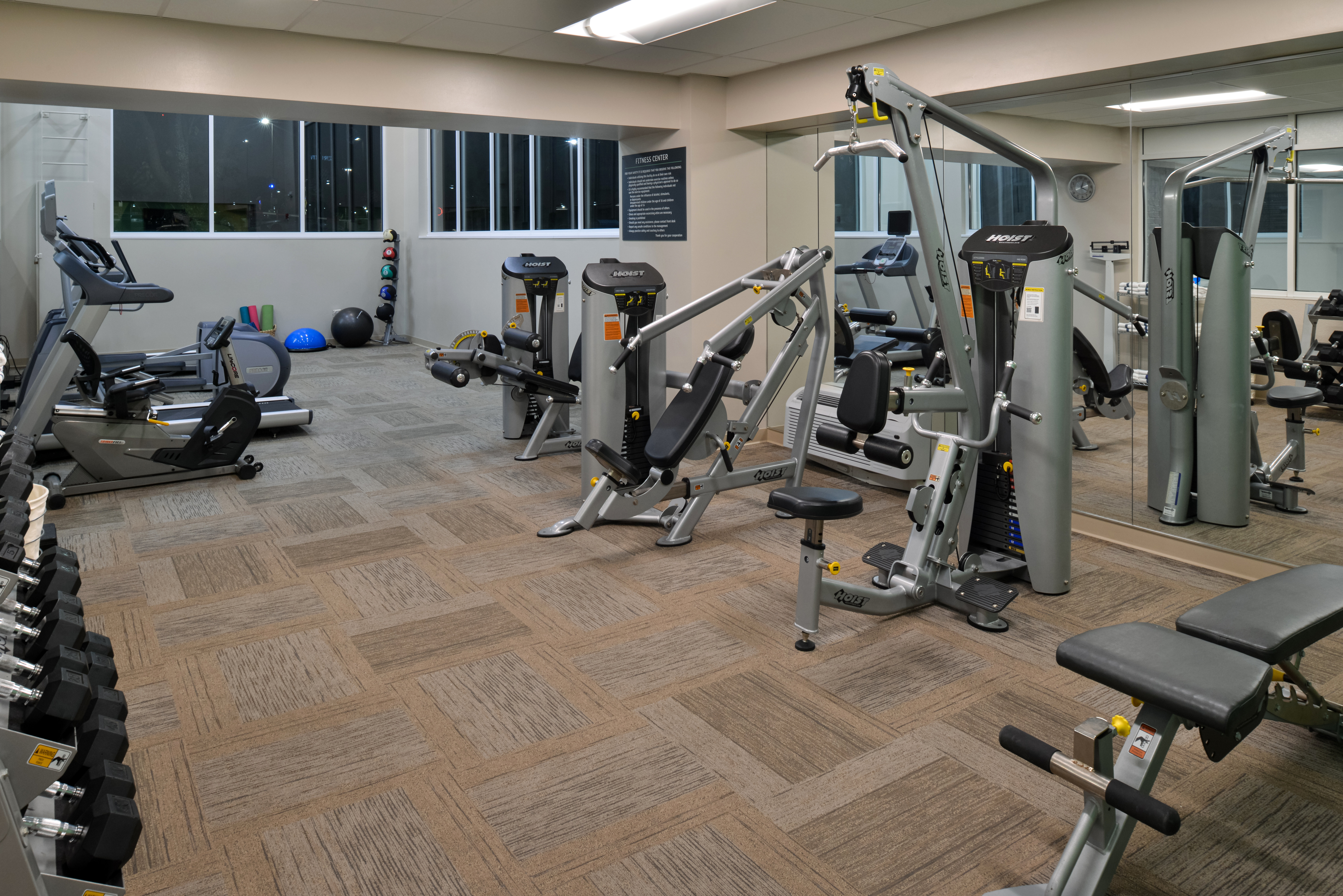 holiday inn and suites overland park conv ctr