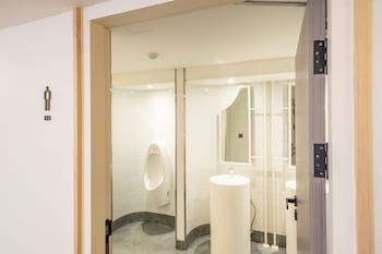 yanh ratchawat hotel