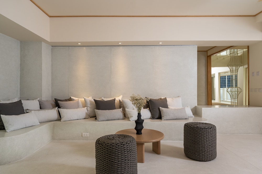 yanh ratchawat hotel