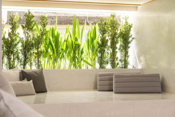 yanh ratchawat hotel