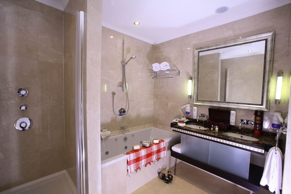 nova plaza prime hotel