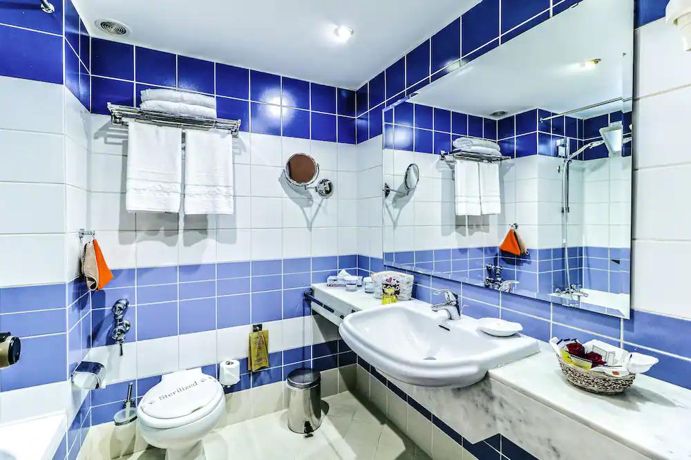 creta royal adults only