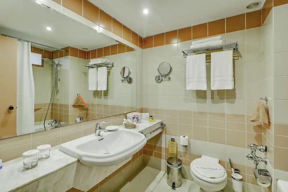 creta royal adults only