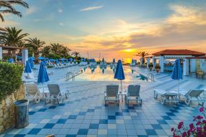 creta royal adults only