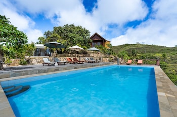 pini sentana village