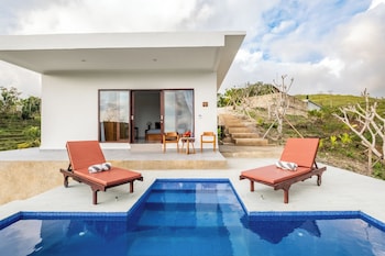 pini sentana village