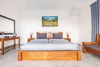 pini sentana village