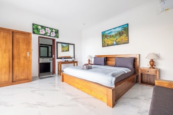 pini sentana village