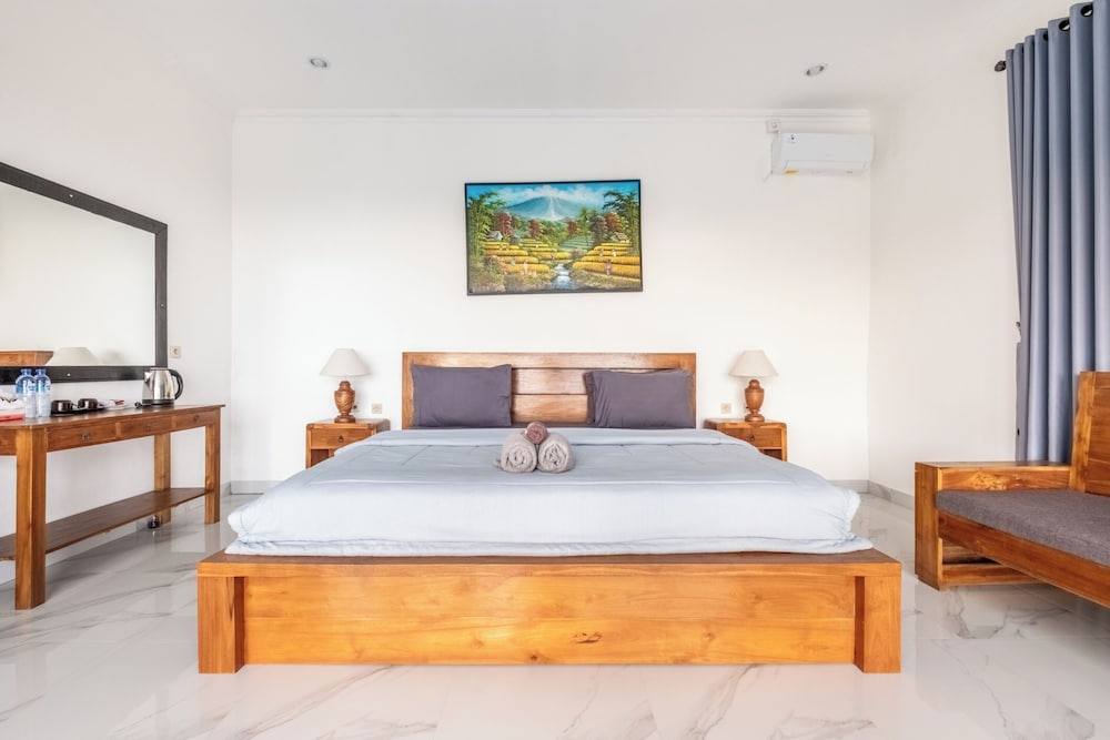 pini sentana village