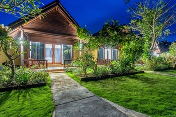 pini sentana village