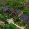 pini sentana village