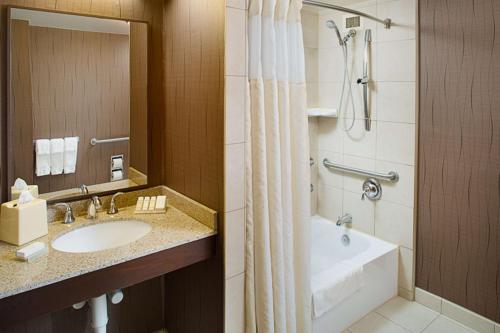 hilton garden inn albany airport