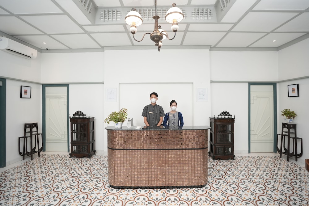 ceria hotel alun alun