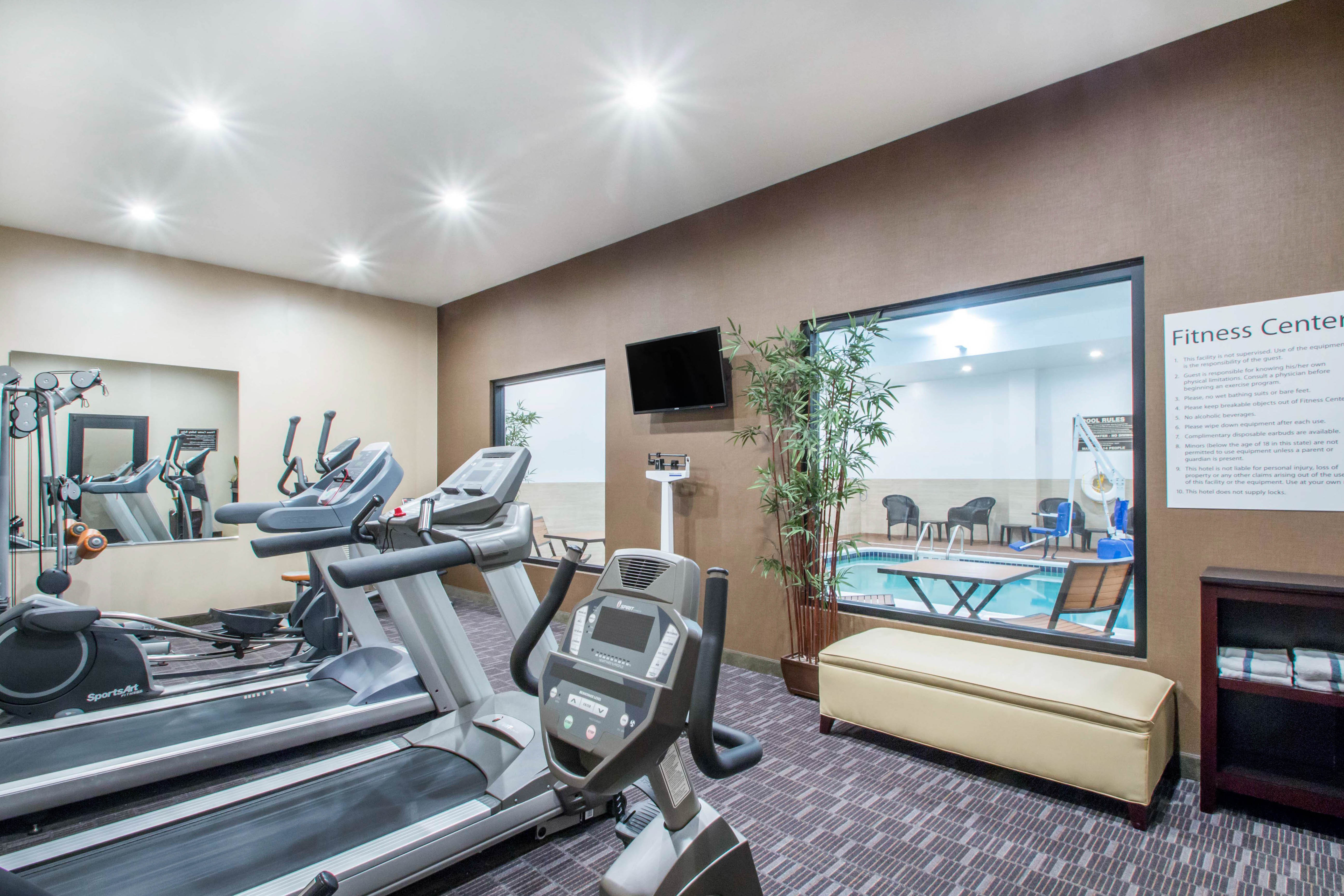 holiday inn express and suites albany airport wolf road