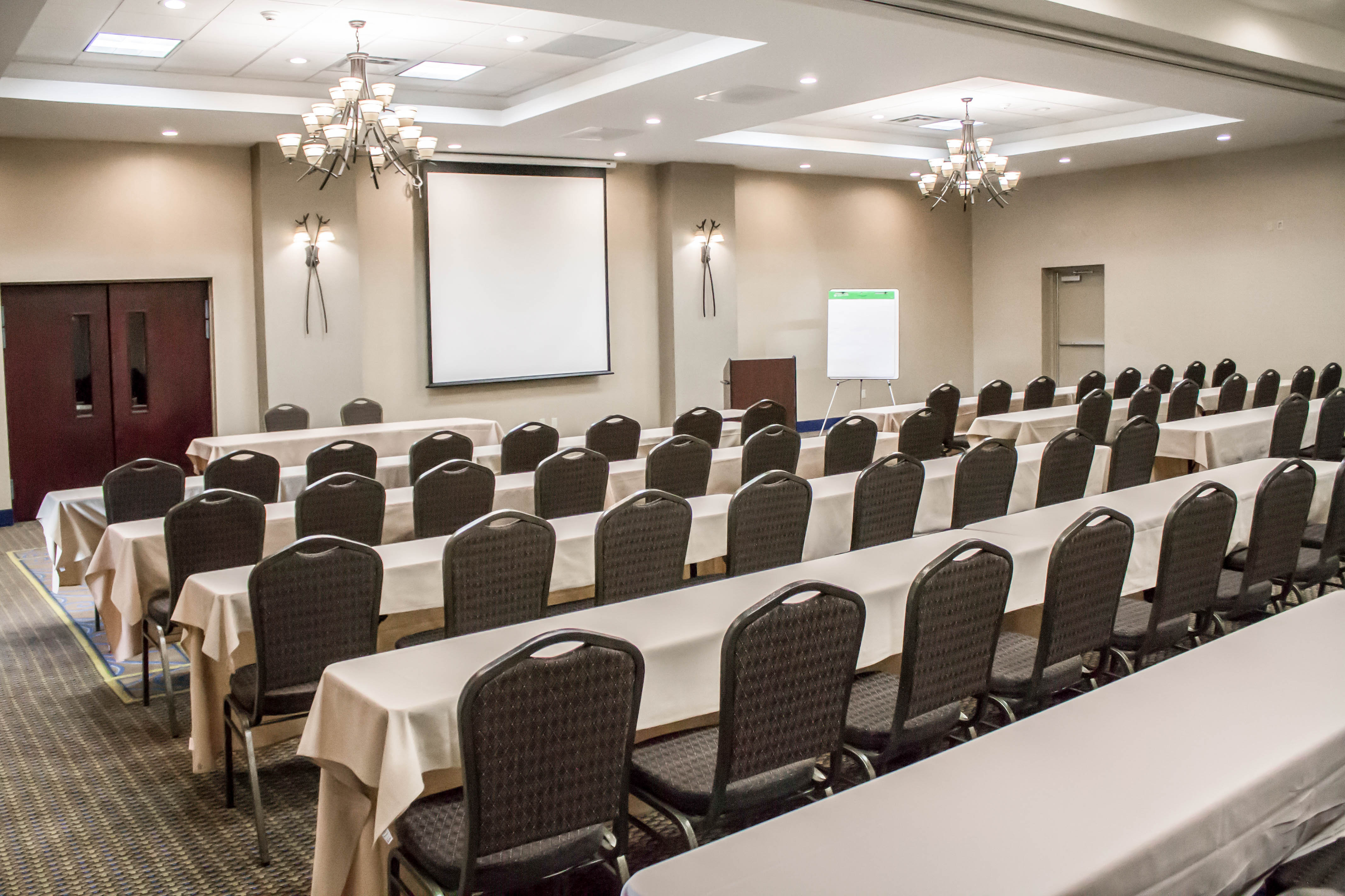 holiday inn express and suites albany airport wolf road