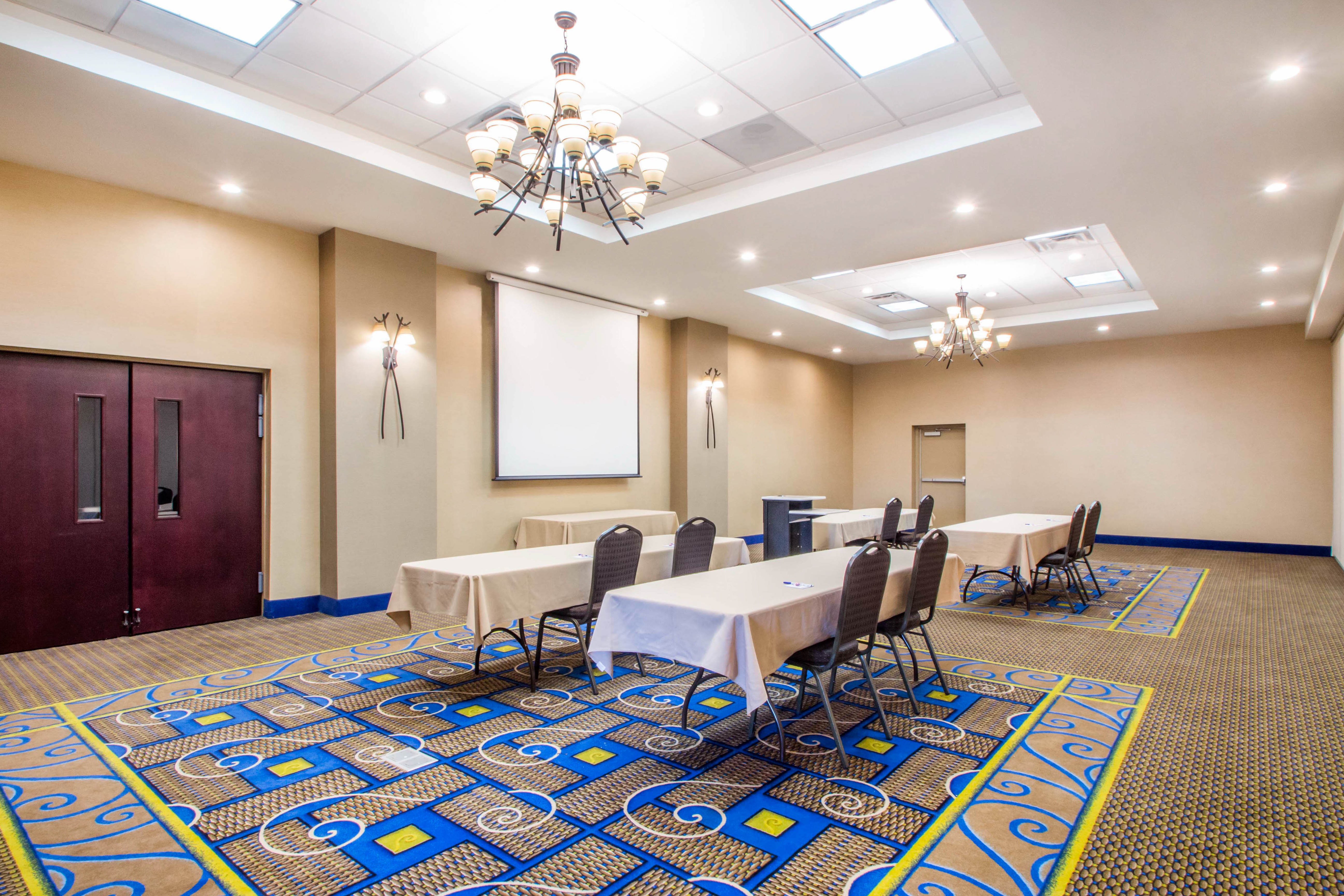 holiday inn express and suites albany airport wolf road