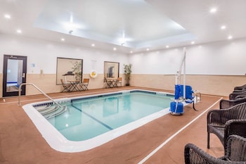 Holiday Inn Express & Suites Albany Airport - Wolf Road,Colonie>>Albany,3 star