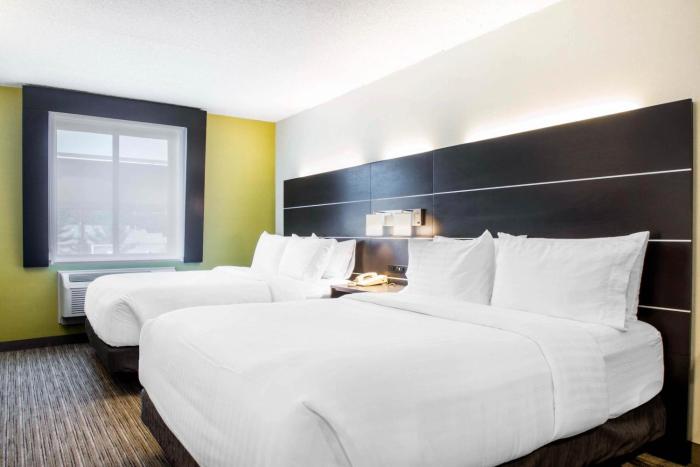 holiday inn express and suites albany airport wolf road