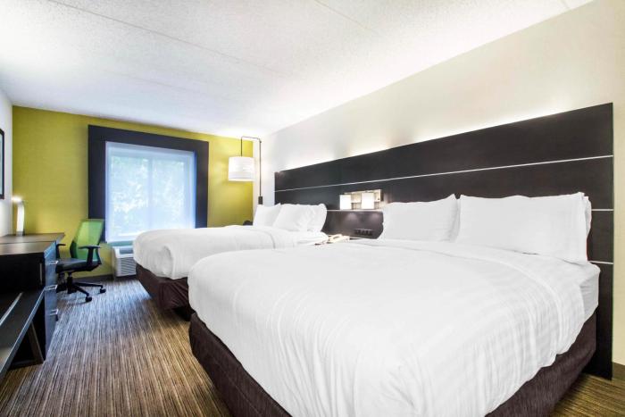 holiday inn express and suites albany airport wolf road