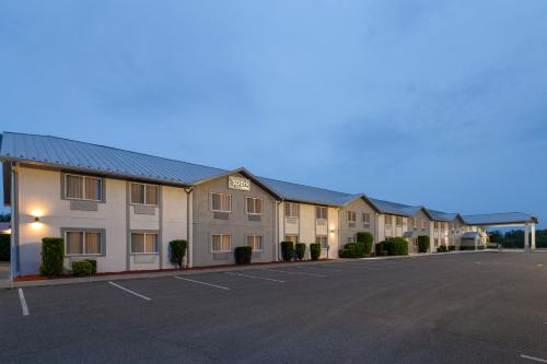 spark by hilton west coxsackie