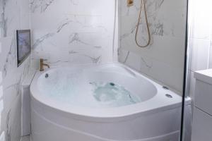 manhattan luxury suites