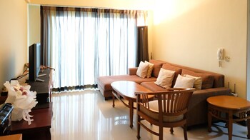 extra spacious and homey 2br at kondominium puncak marina apartment