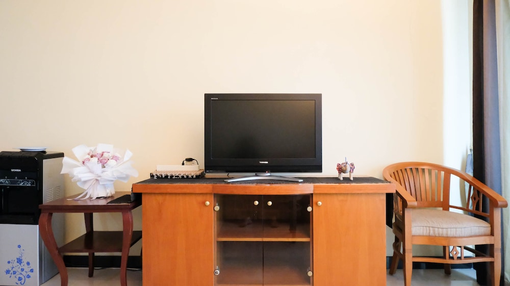 extra spacious and homey 2br at kondominium puncak marina apartment