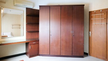 extra spacious and homey 2br at kondominium puncak marina apartment
