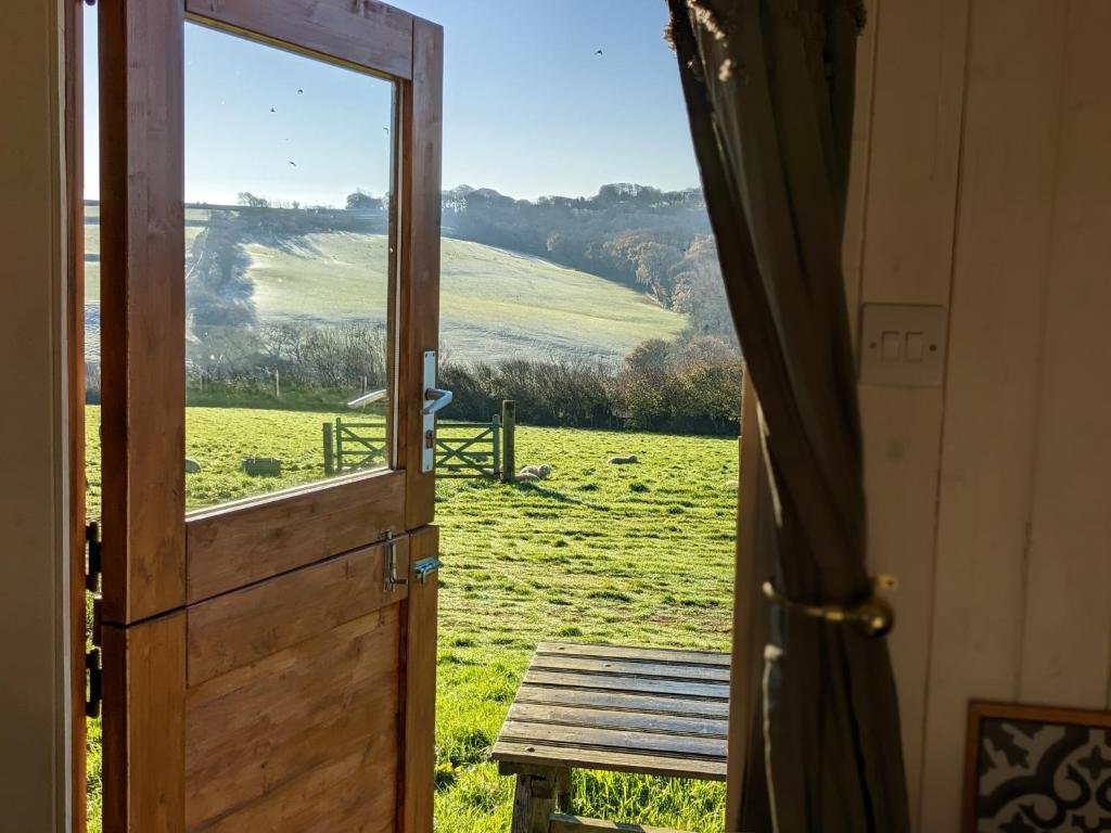 stunning shepherds hut retreat north devon