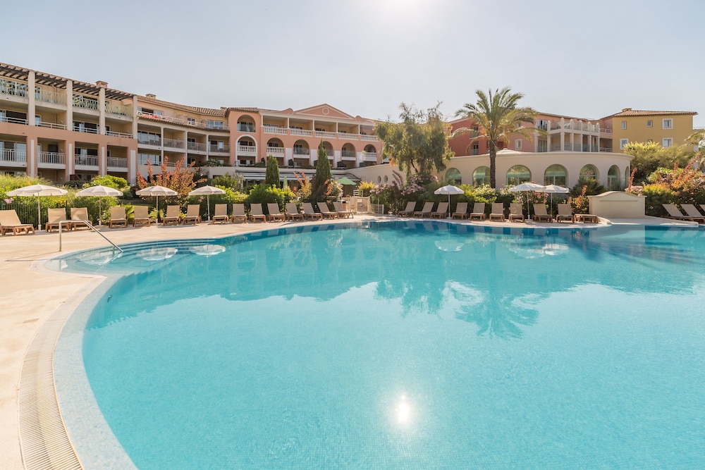 residence pierre and vacances premium les calanques des issambres