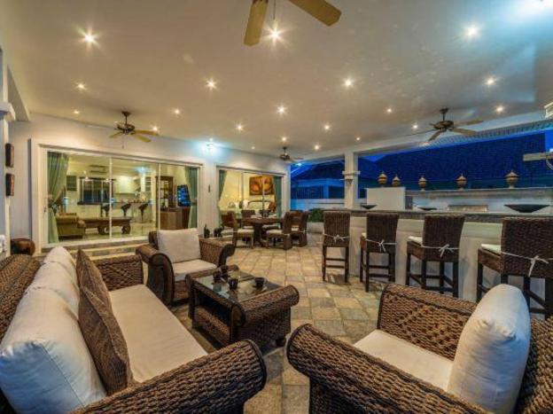 private 3 bedroom pool villa pp10